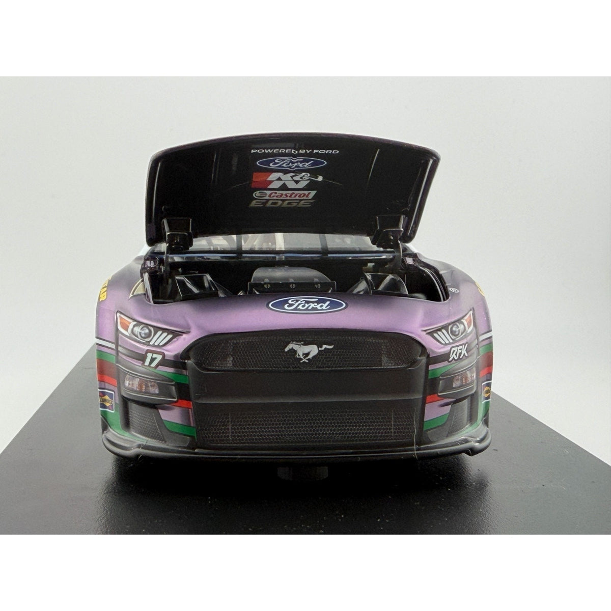 Chris Buescher #17 Castrol 2023 Mustang Color Chrome 1:24 1/84 DIN 65
