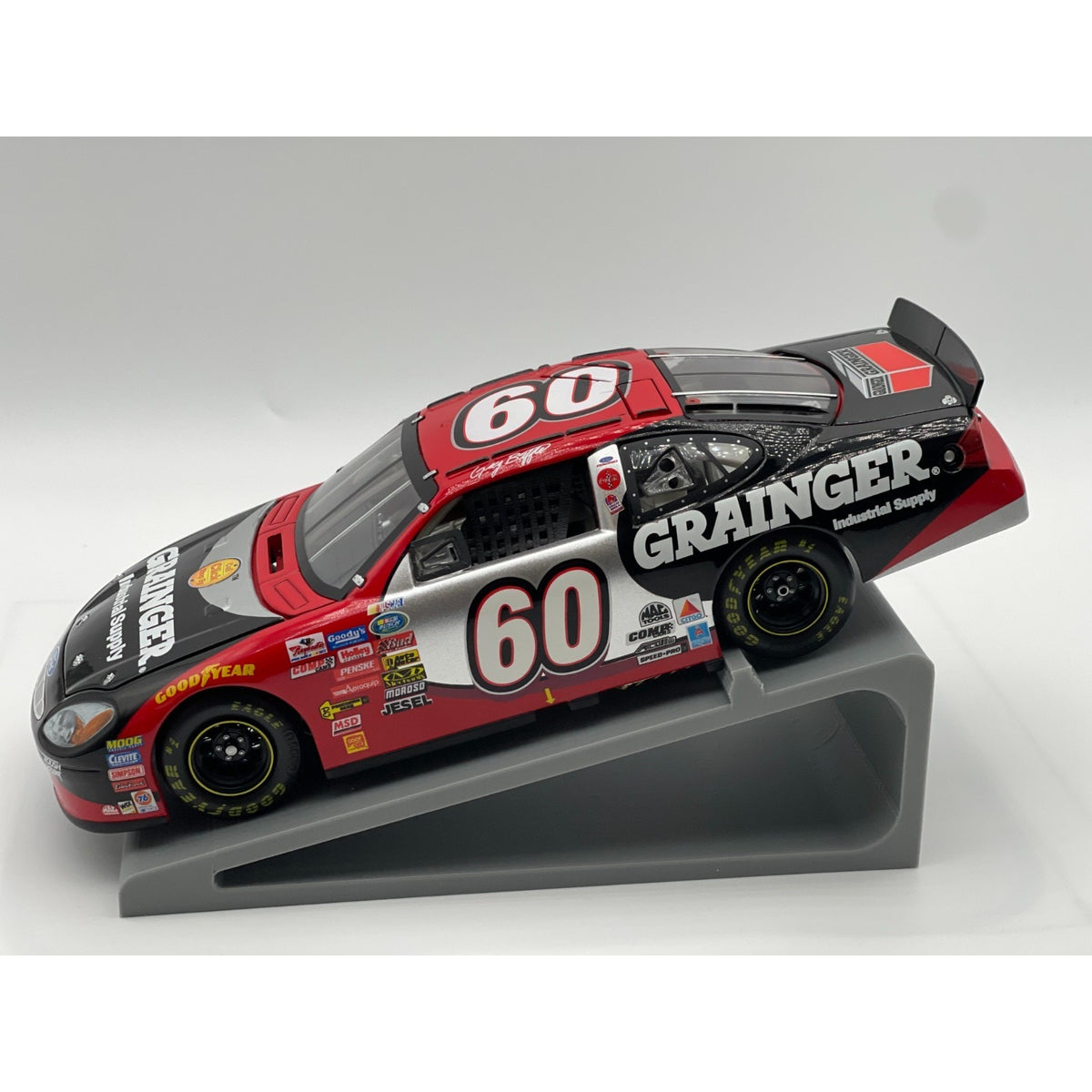 Greg Biffle #60 Grainger Team Caliber Preferred 2002 Taurus 1:24 NASCAR