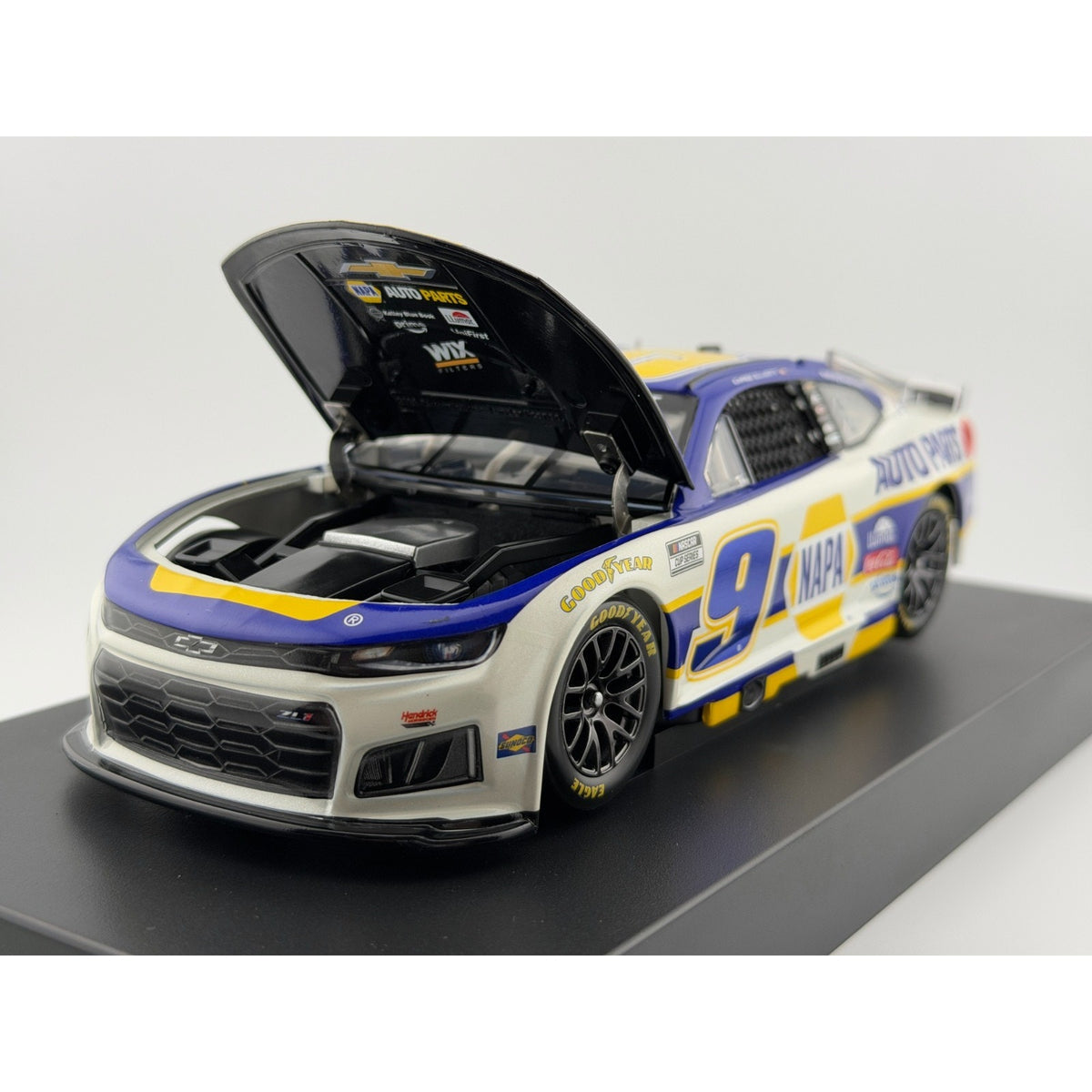 Chase Elliott #9 NAPA 2026 Chevrolet Camaro Liquid Color 1 of 48 DIN 10