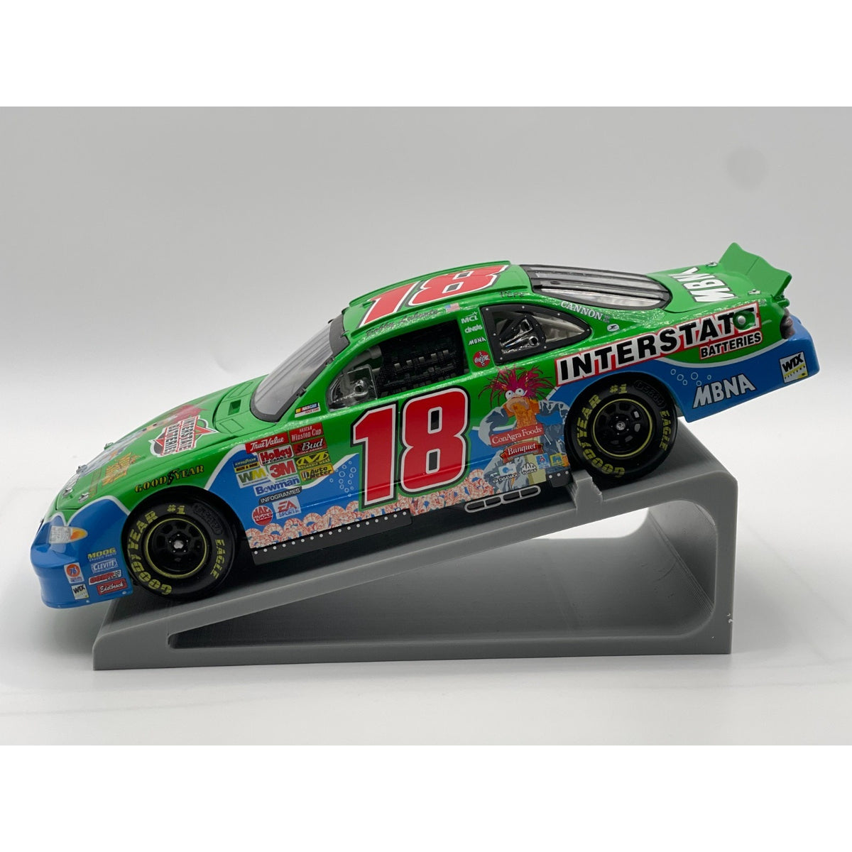 Bobby Labonte #18 Interstate Batteries Muppets 25th Anniversary 2002 1:24