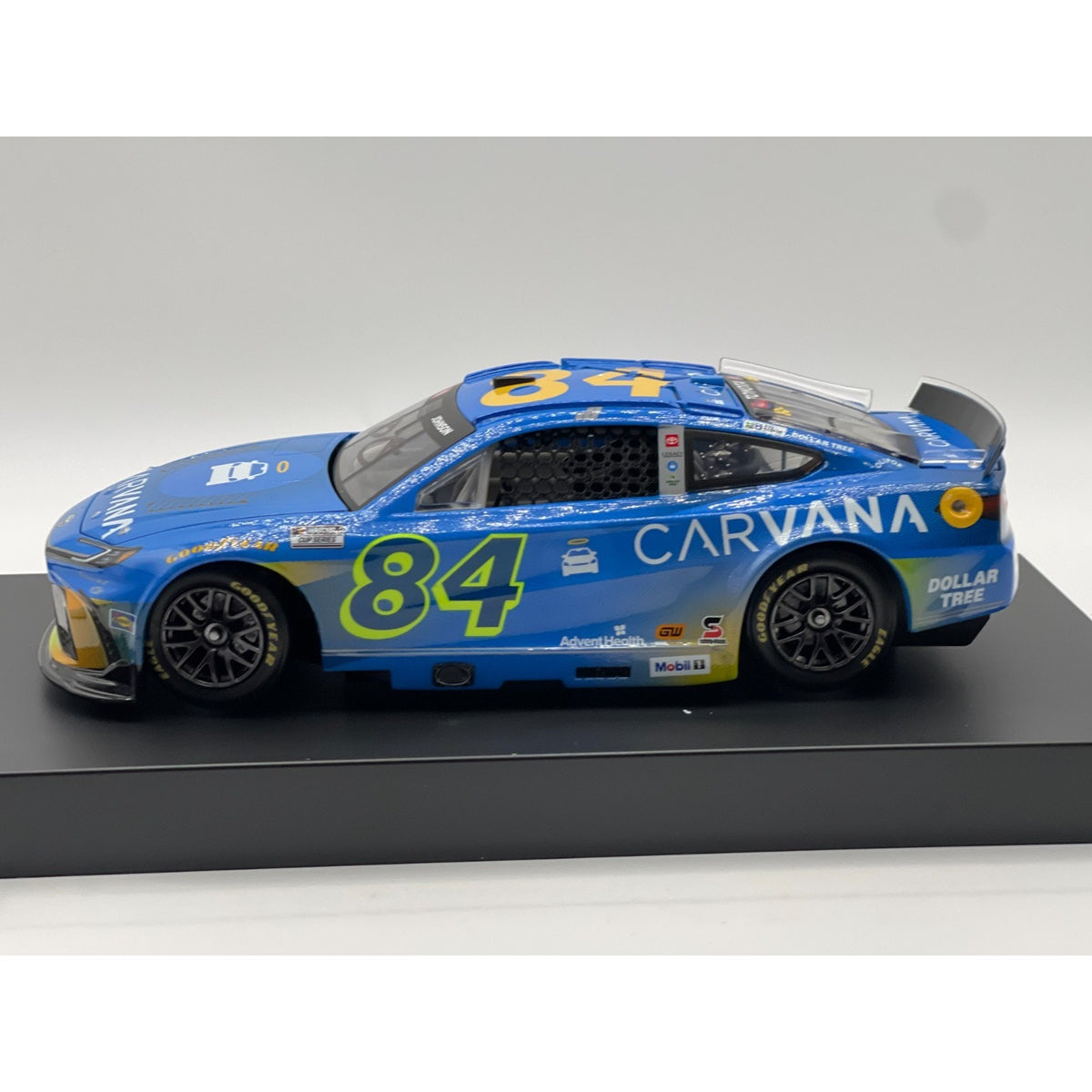 Jimmie Johnson #84 Carvana 2026 Camry Autographed 1:24 NASCAR 1/264 DIN 207