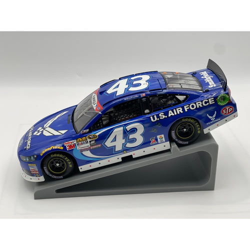 Aric Almirola #43 Air Force 2015 Fusion Autographed 1:24 NASCAR 1/557 DIN 51