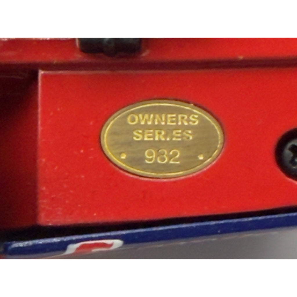 Jeremy Mayfield #12 Mobil 1 2001 Ford Taurus Team Caliber 1/1800 DIN 932