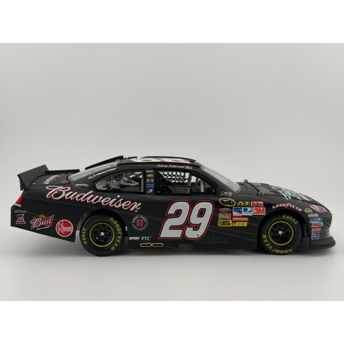 Kevin Harvick #29 Budweiser Military Tribute 2011 Impala SS 1:24 DIN 399