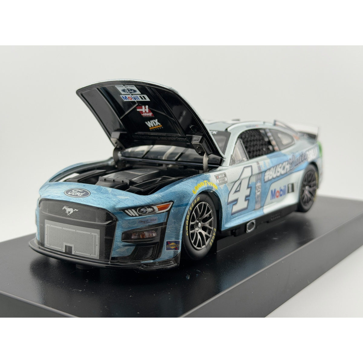 Kevin Harvick #4 Busch Light Latte 2022 Mustang 1:24 1 of 504 DIN 399