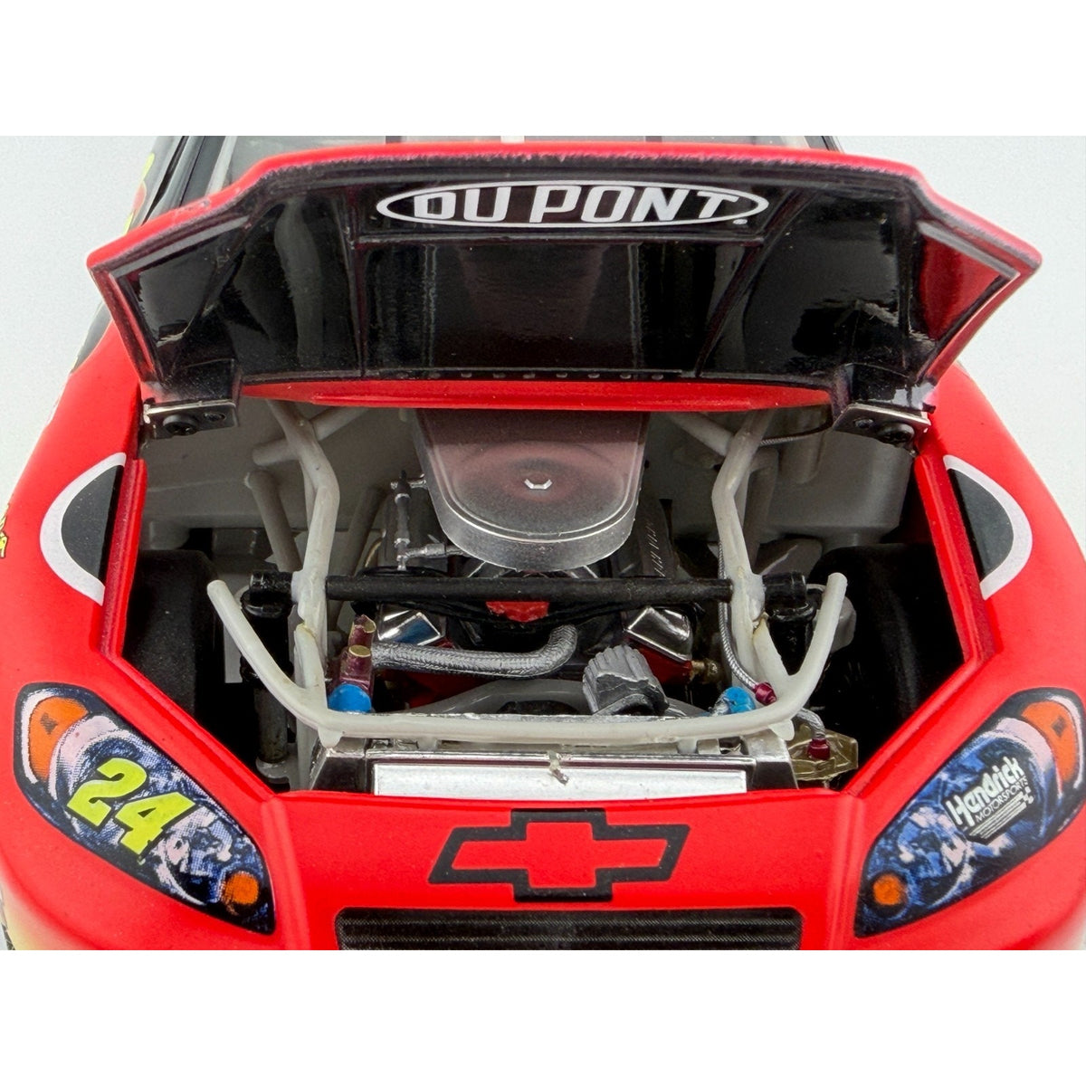 Jeff Gordon #24 DuPont 2010 Chevrolet Impala 1:24 NASCAR 1/6884 DIN 6619