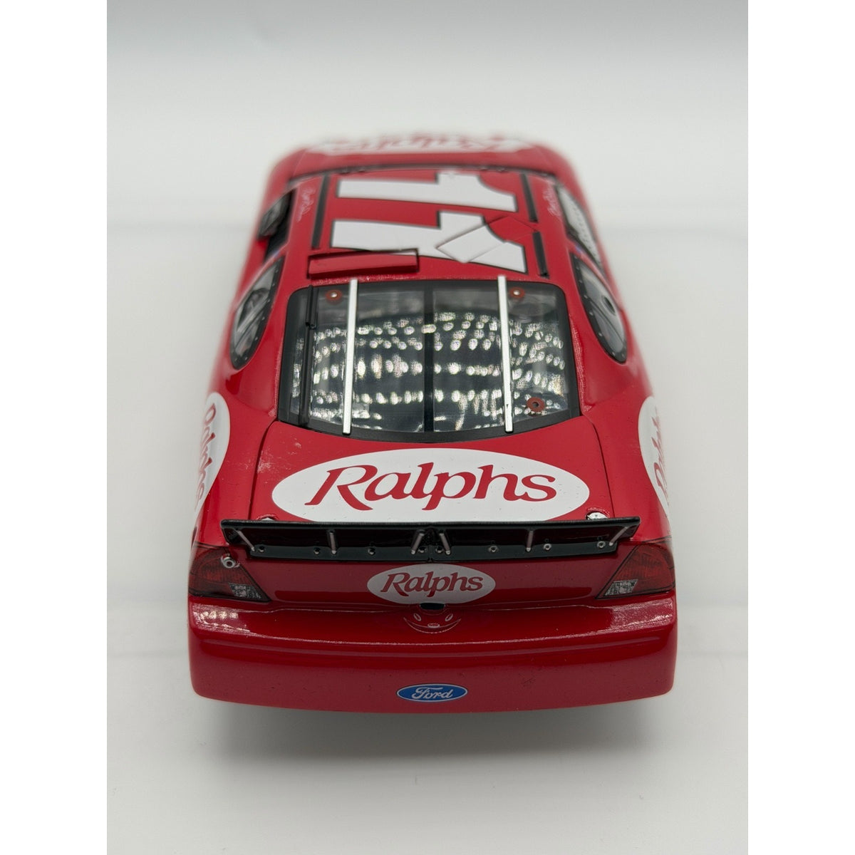 Brett Bodine #11 Ralphs 2000 Ford Taurus Team Caliber 1/2340 DIN 374