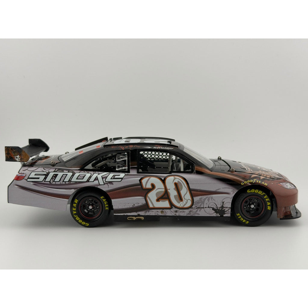 Tony Stewart #20 Smoke 2008 Toyota Camry 1:24 1 of 3934 DIN 3581 NASCAR