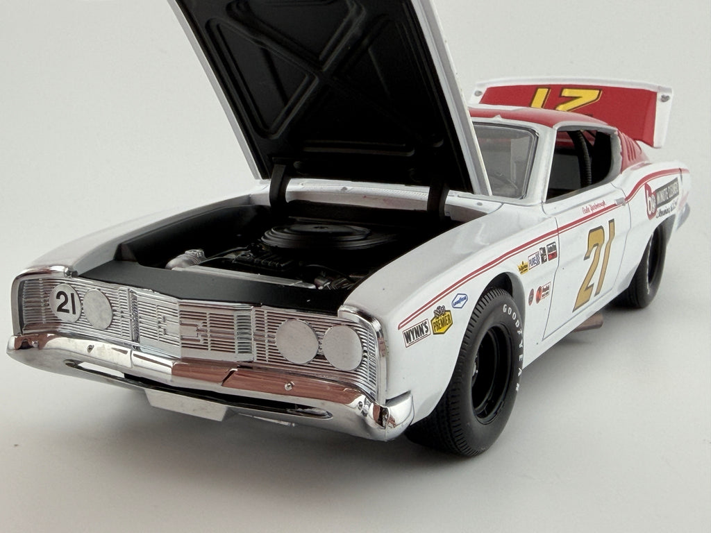 Cale Yarborough #21 60 Minute Cleaners 1968 Mercury Cyclone University of Racing Legends 1:24 - photo 3