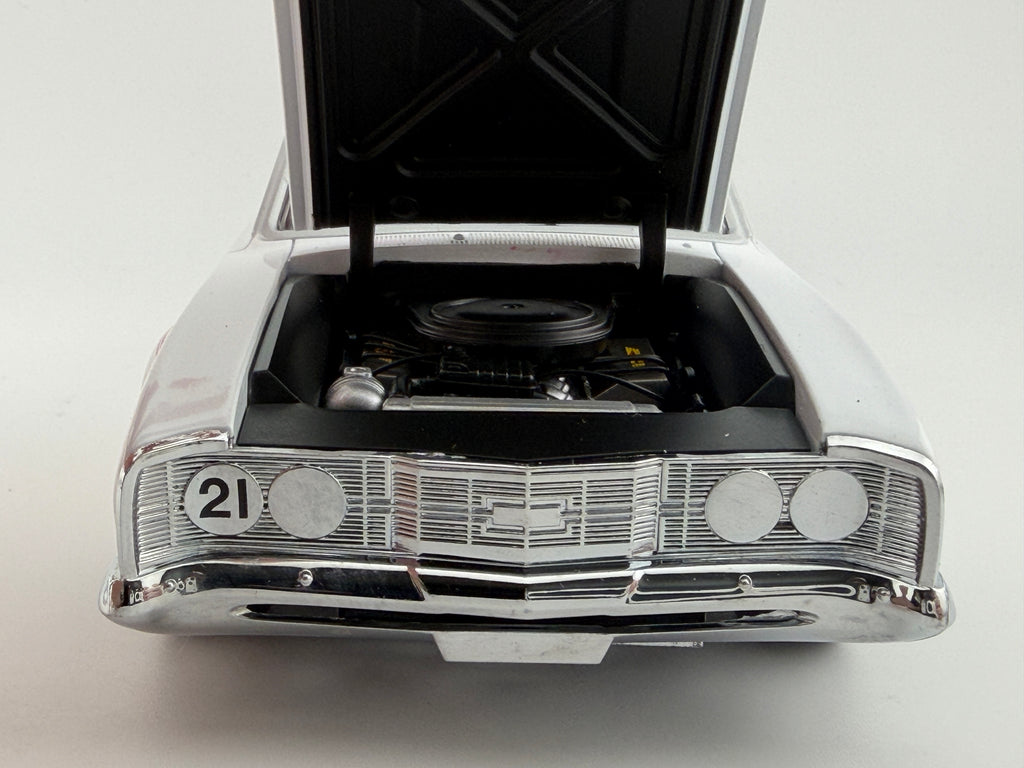 Cale Yarborough #21 60 Minute Cleaners 1968 Mercury Cyclone University of Racing Legends 1:24 - photo 4