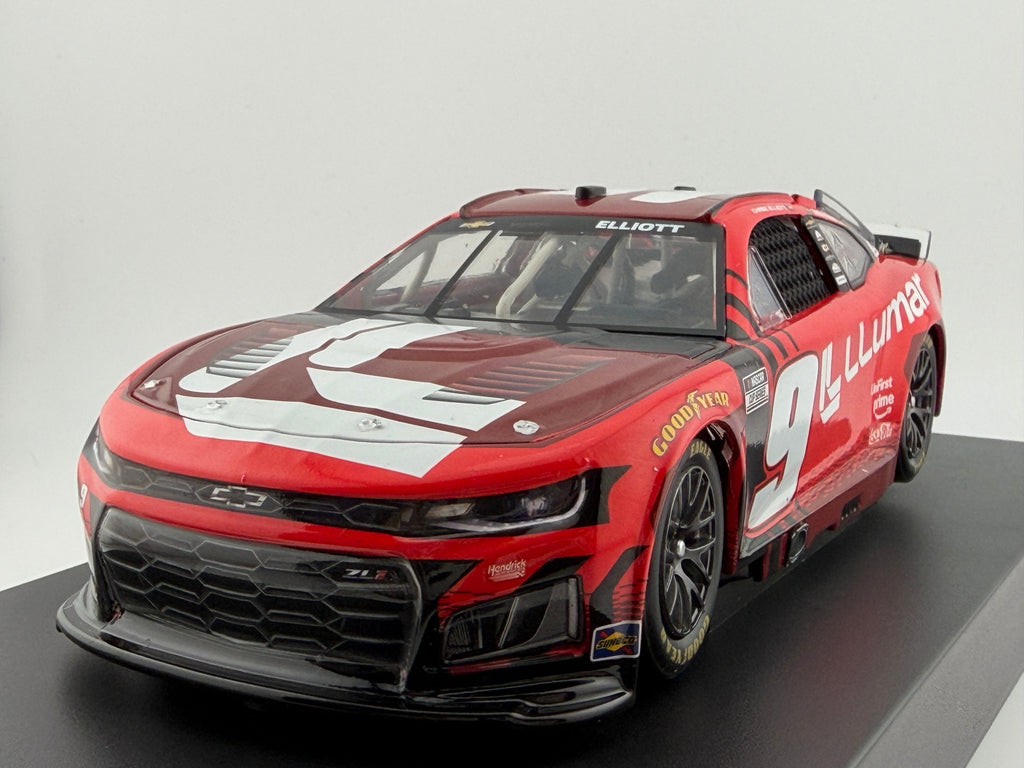 Chase Elliott #9 LLumar 2026 Chevrolet RCCA ELITE 1:24 1 of 181 DIN 133 - front 3/4 hero view