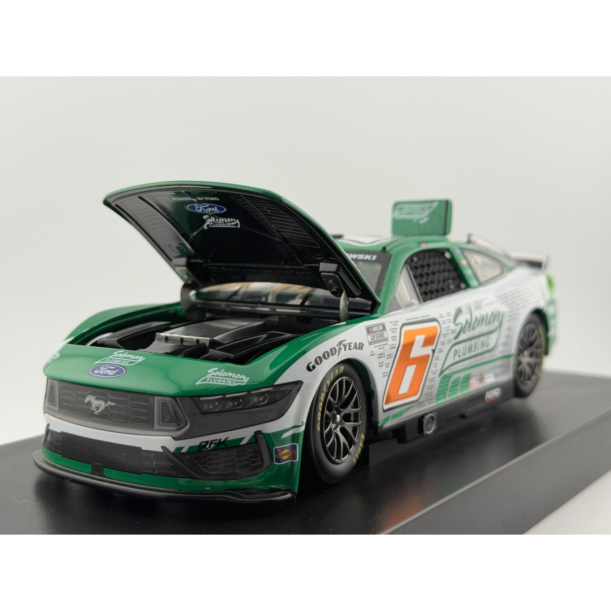 Brad Keselowski #6 Solomon Plumbing Veterans 2024 Mustang Autographed 1/144 DIN 76