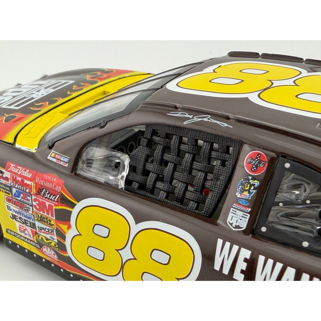 Dale Jarrett #88 UPS "Race The Truck" 2001 Ford Taurus 1:24 NASCAR Diecast