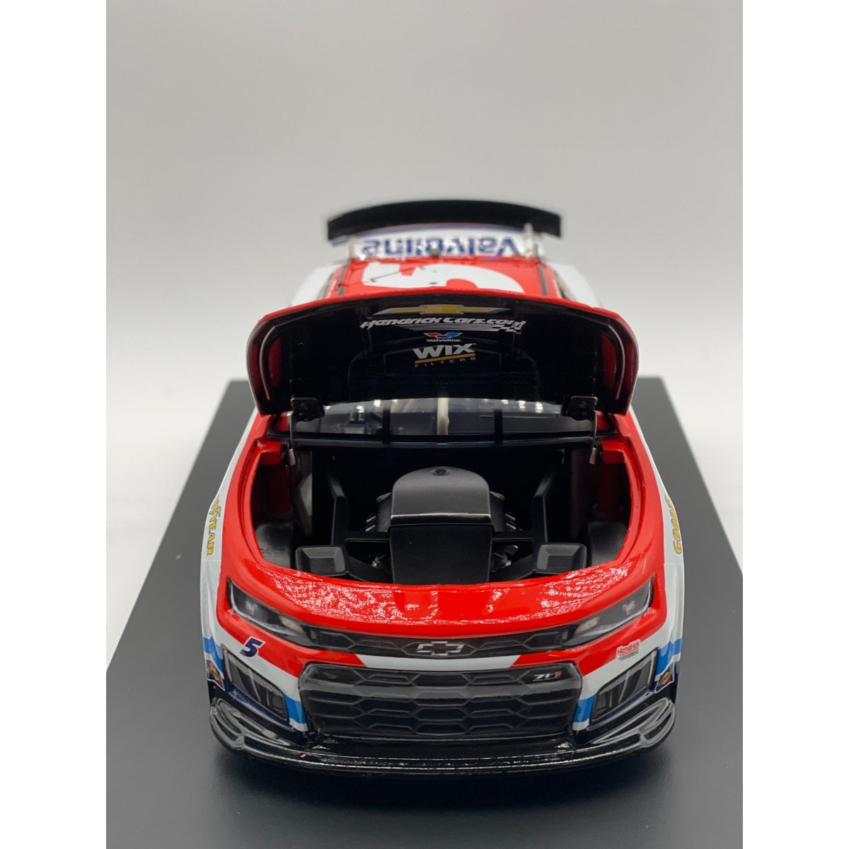 Kyle Larson #5 Valvoline 2026 Chevrolet ELITE 1 of 168 DIN 76