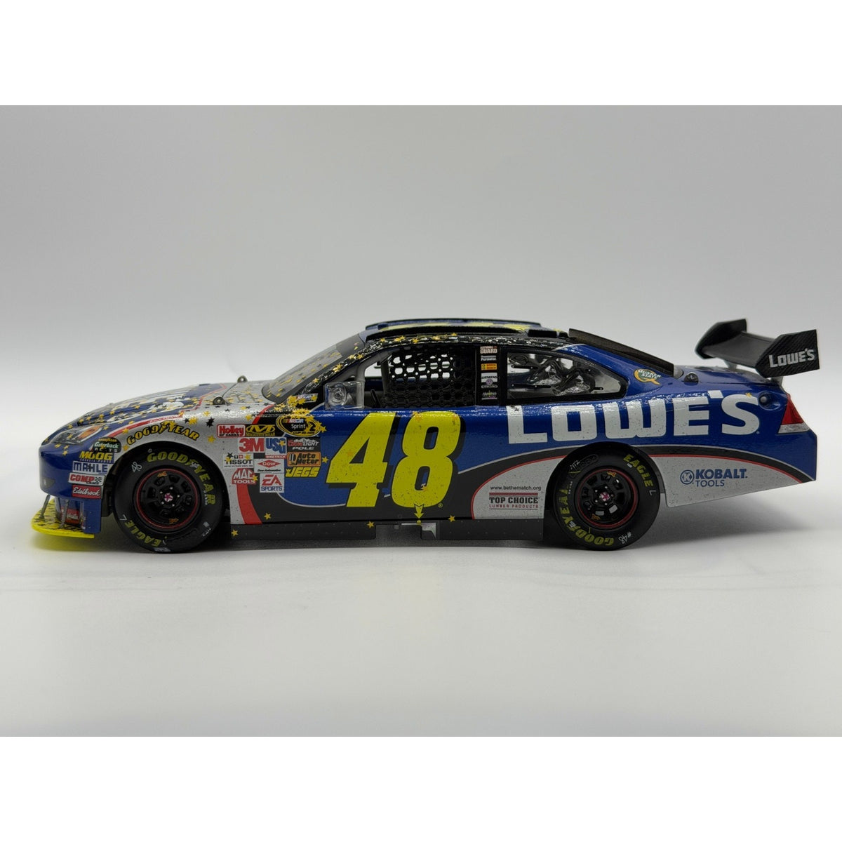 Jimmie Johnson #48 Lowe's 2009 Sprint Cup Champ Raced Version 1/5572 DIN 2549