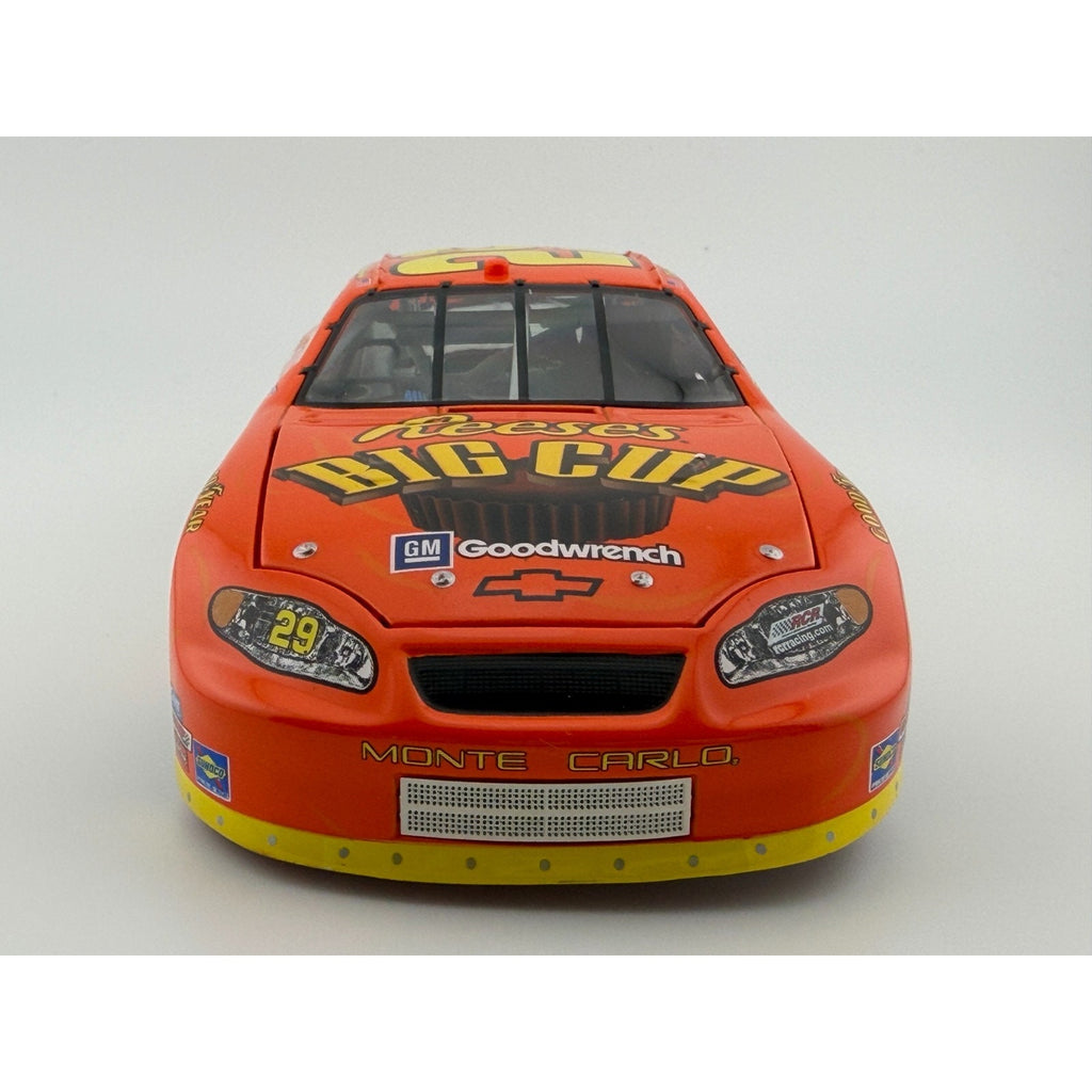 Kevin Harvick #29 GM Goodwrench Reese's Big Cup 2005 Monte Carlo 1:24 1 of 1932
