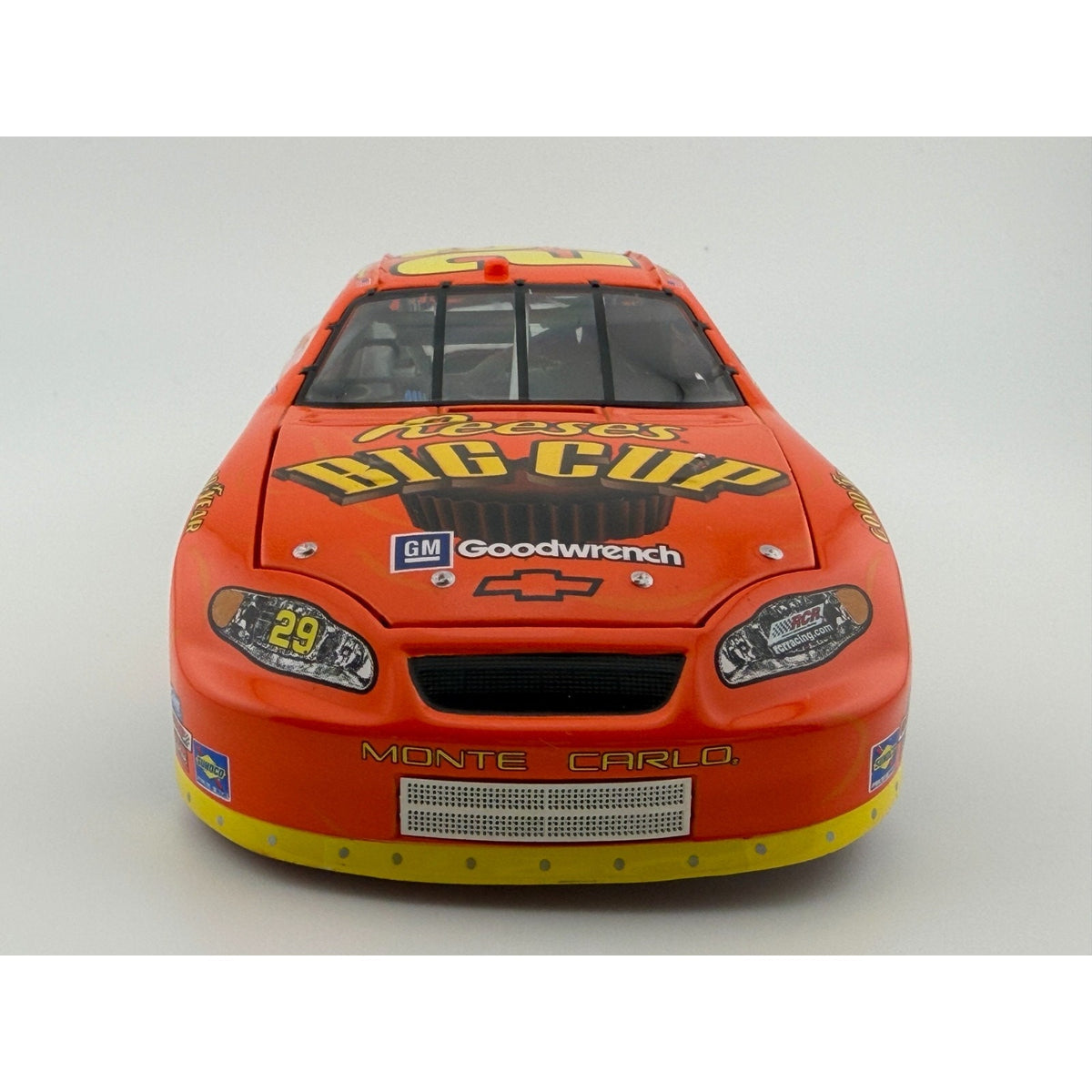 Kevin Harvick #29 GM Goodwrench Reese's Big Cup 2005 Monte Carlo 1:24 1 of 1932