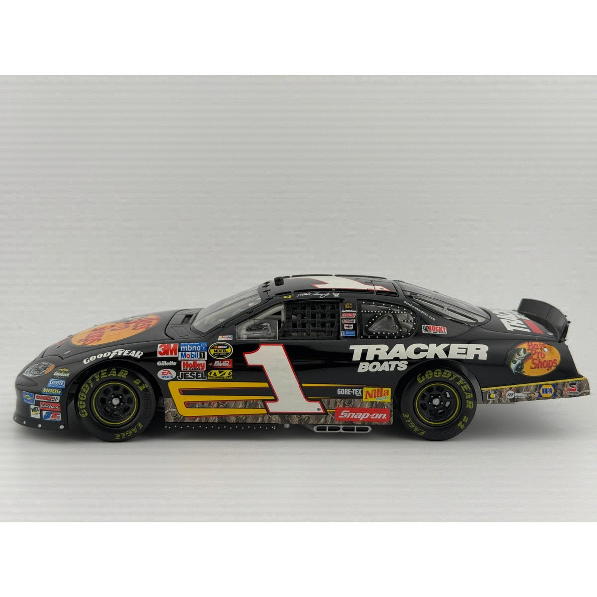 Martin Truex Jr. #1 Bass Pro Shops 2005 Monte Carlo RCCA Club Car 1/288 DIN 215
