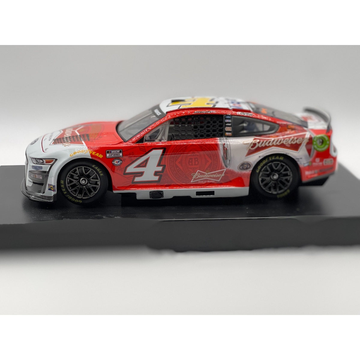 Kevin Harvick #4 Budweiser 2023 Mustang 1:24 NASCAR 1/1476 DIN 921