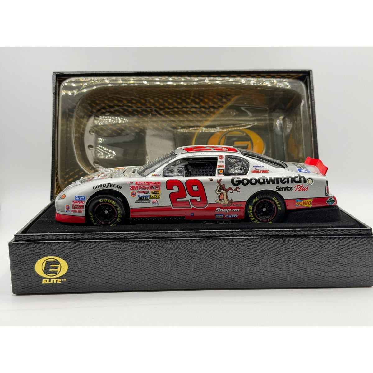 Kevin Harvick #29 GM Goodwrench Looney Tunes 2001 Elite Rookie 1/5996