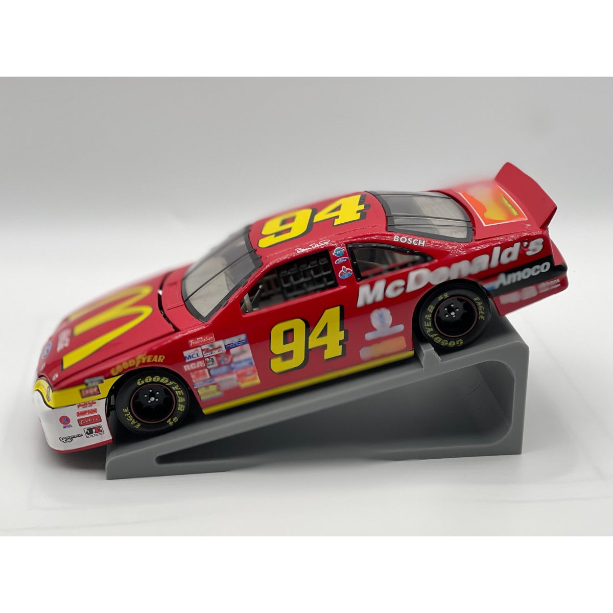 Bill Elliott #94 McDonald's 1997 Thunderbird 1:24 NASCAR Diecast 1/3500