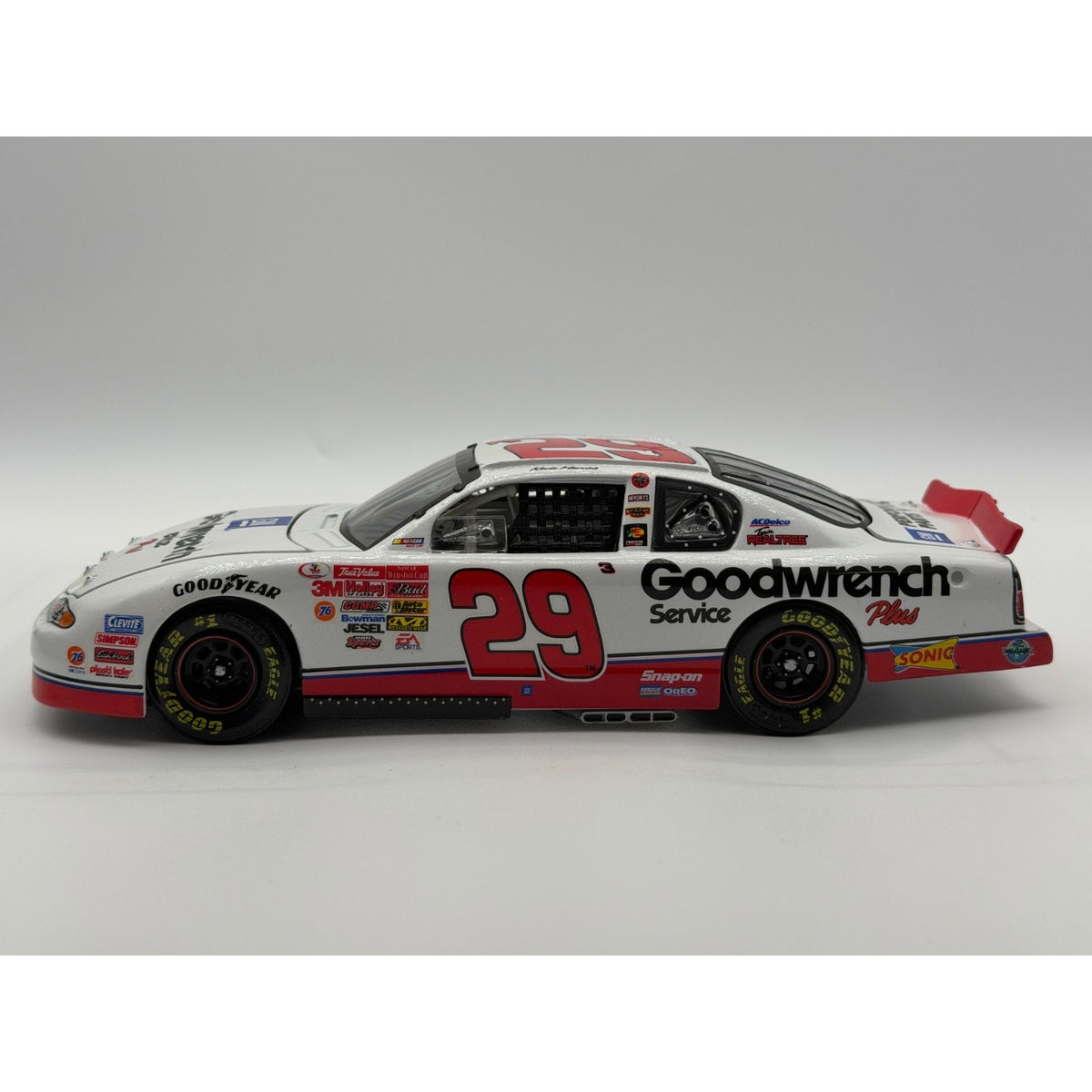 Kevin Harvick #29 GM Goodwrench Rookie of the Year 2001 Monte Carlo 1/37812