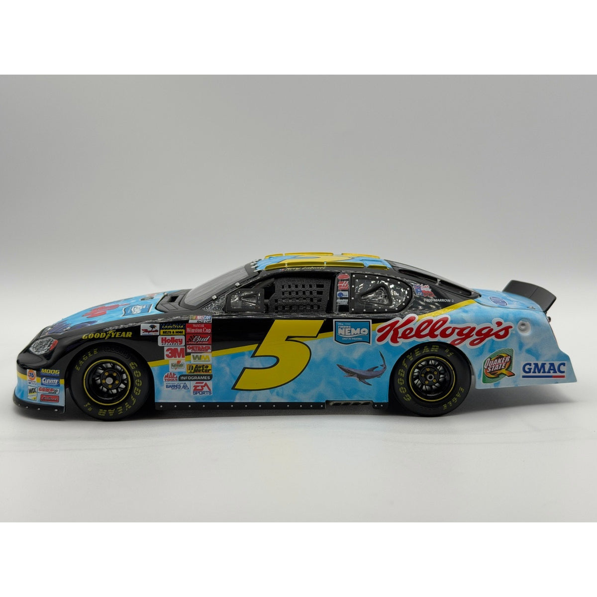 Terry Labonte #5 Kellogg's Got Milk Finding Nemo 2003 Team Caliber 1/1800