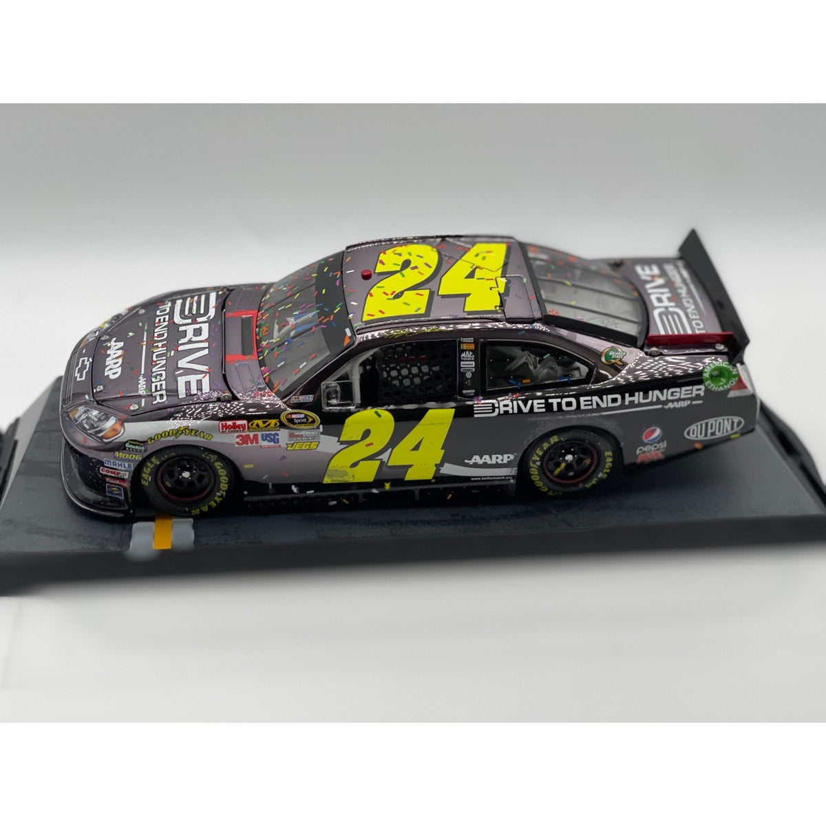 Jeff Gordon #24 AARP / DTEH Phoenix Win 2011 Impala Gunmetal 1:24 1/79 DIN 17