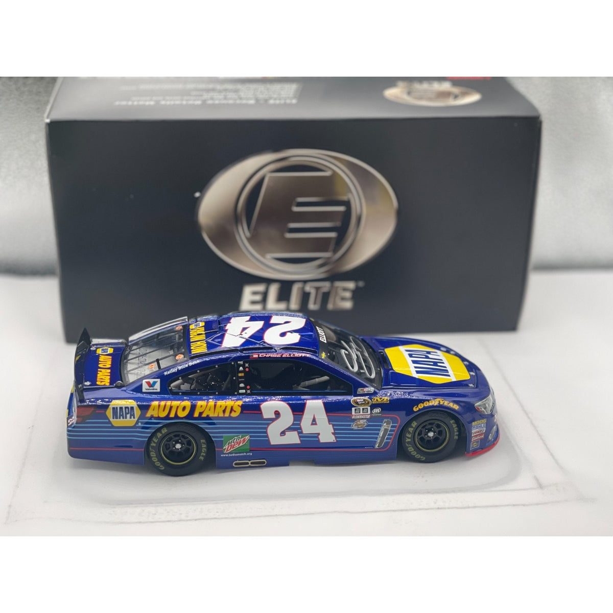 Chase Elliott #24 Napa 2016 SS ELITE Autographed 1 of 224