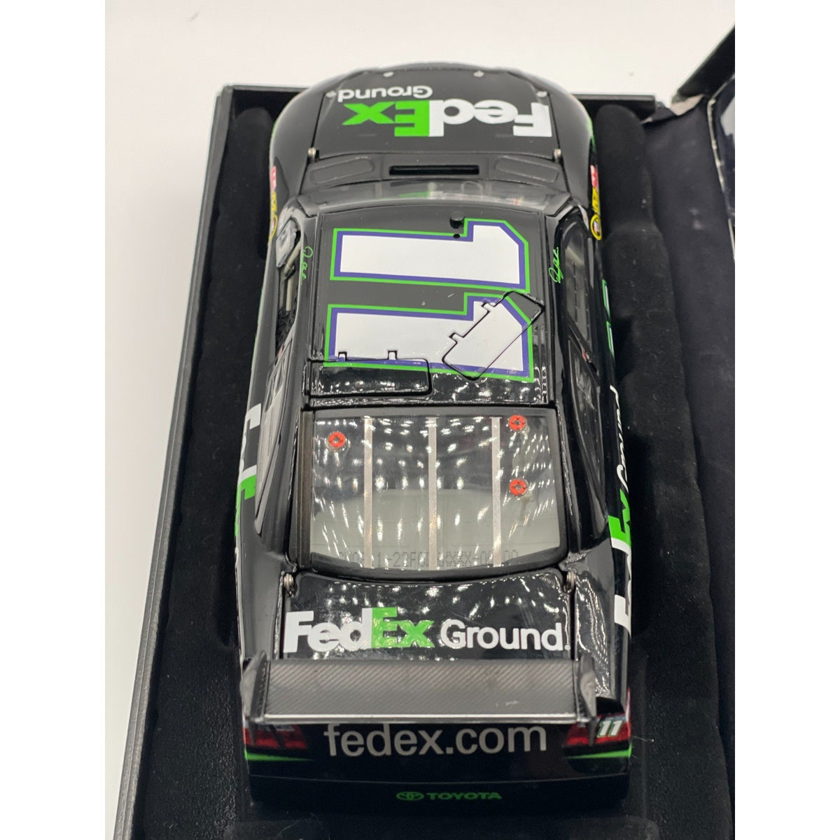 Denny Hamlin #11 FedEx Ground 2008 Camry ELITE 1:24 NASCAR 1/300 DIN 100