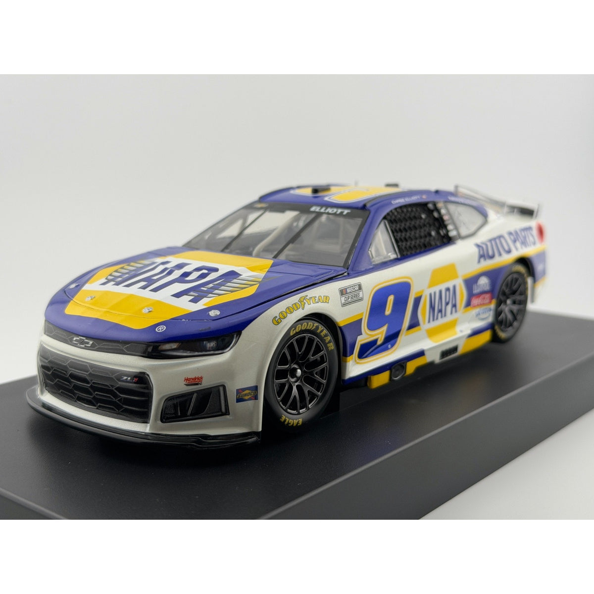 Chase Elliott #9 NAPA 2026 Chevrolet Camaro Liquid Color 1 of 48 DIN 10