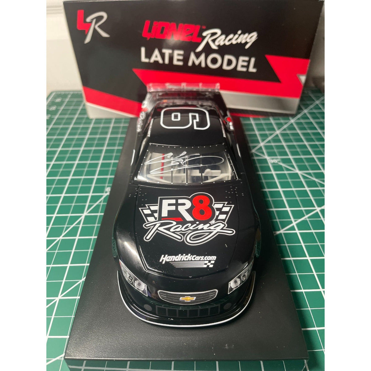 Chase Elliott #9 FR8Auctions Late Model 2024 Camaro Autographed 1:24 1/72
