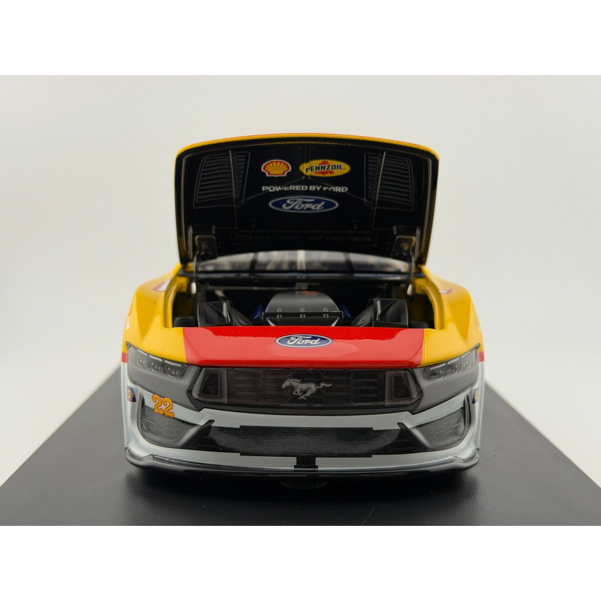 Joey Logano #22 Shell Pennzoil Throwback 2025 Mustang ELITE 1:24 1/116 DIN 44
