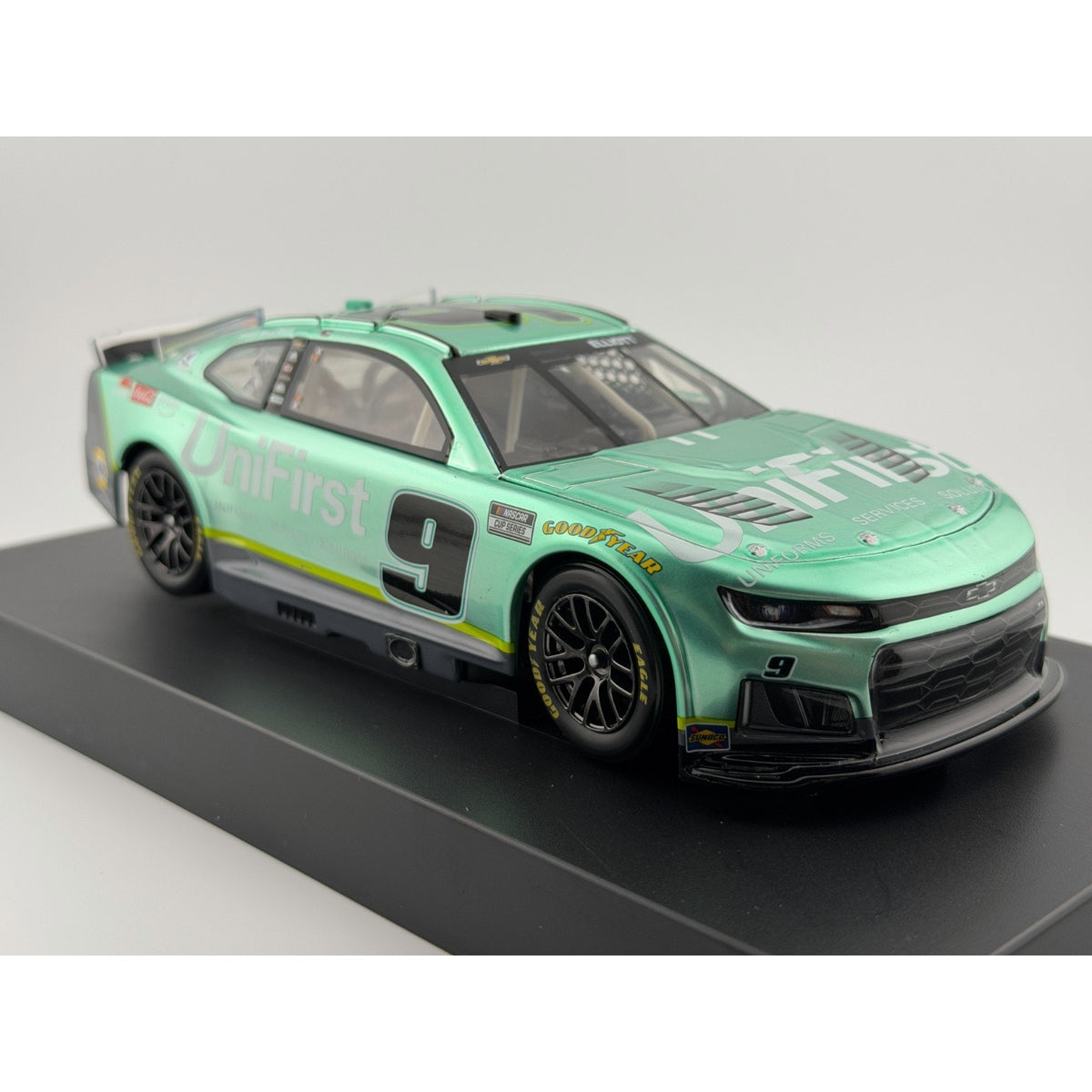 Chase Elliott #9 UniFirst 2026 Chevrolet Camaro Liquid Color 1 of 48 DIN 29