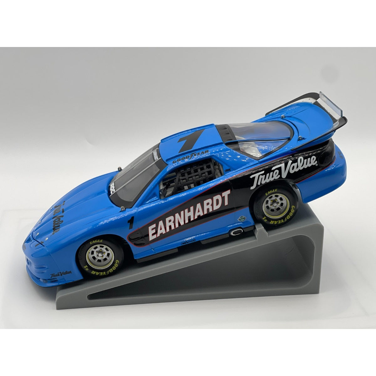 Dale Earnhardt #1 True Value 1999 IROC Firebird Xtreme 1:24 NASCAR Diecast