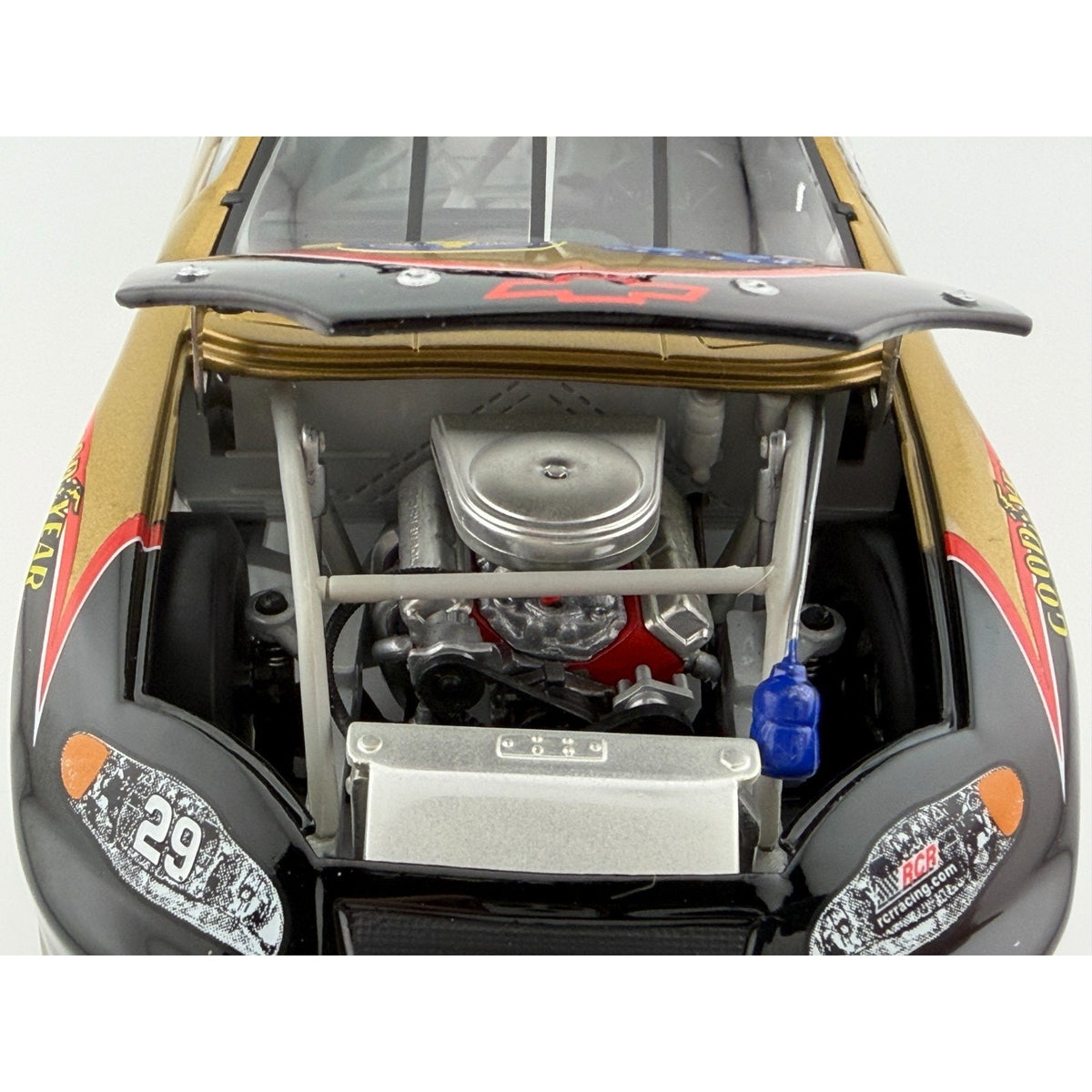 Bobby Labonte #29 ESGR Army Reserve 2004 Monte Carlo 1:24 1 of 4824 NASCAR