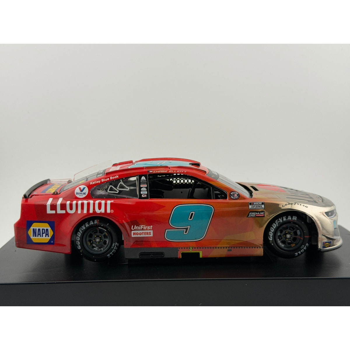 Chase Elliott #9 Llumar COTA Win 2021 Camaro ZL1 Elite Color Chrome 1/141 DIN 39