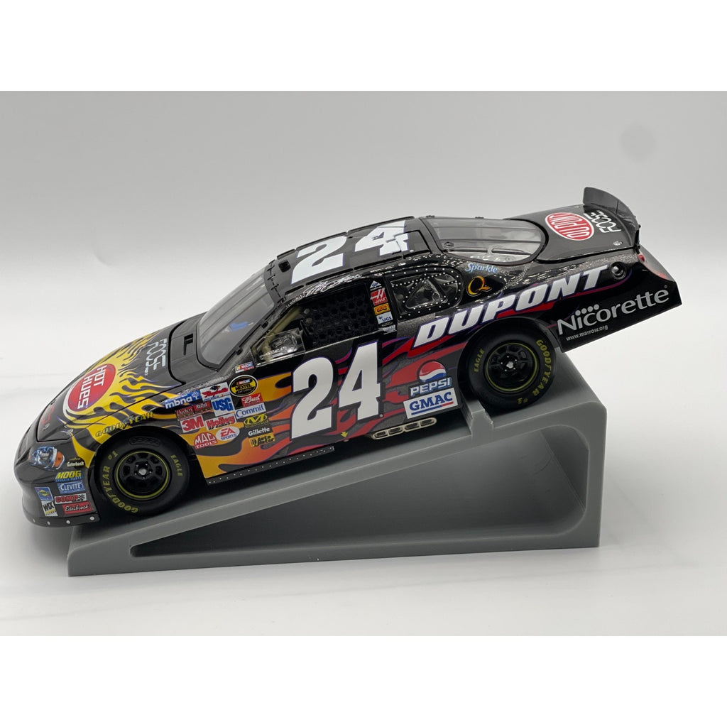 Jeff Gordon #24 DuPont Foose Custom Design 2006 Monte Carlo 1:24 NASCAR