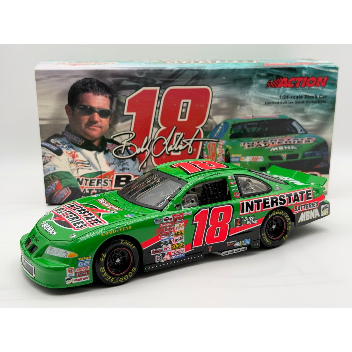 Bobby Labonte #18 Interstate Batteries 2001 Grand Prix 1/17364 NASCAR Diecast