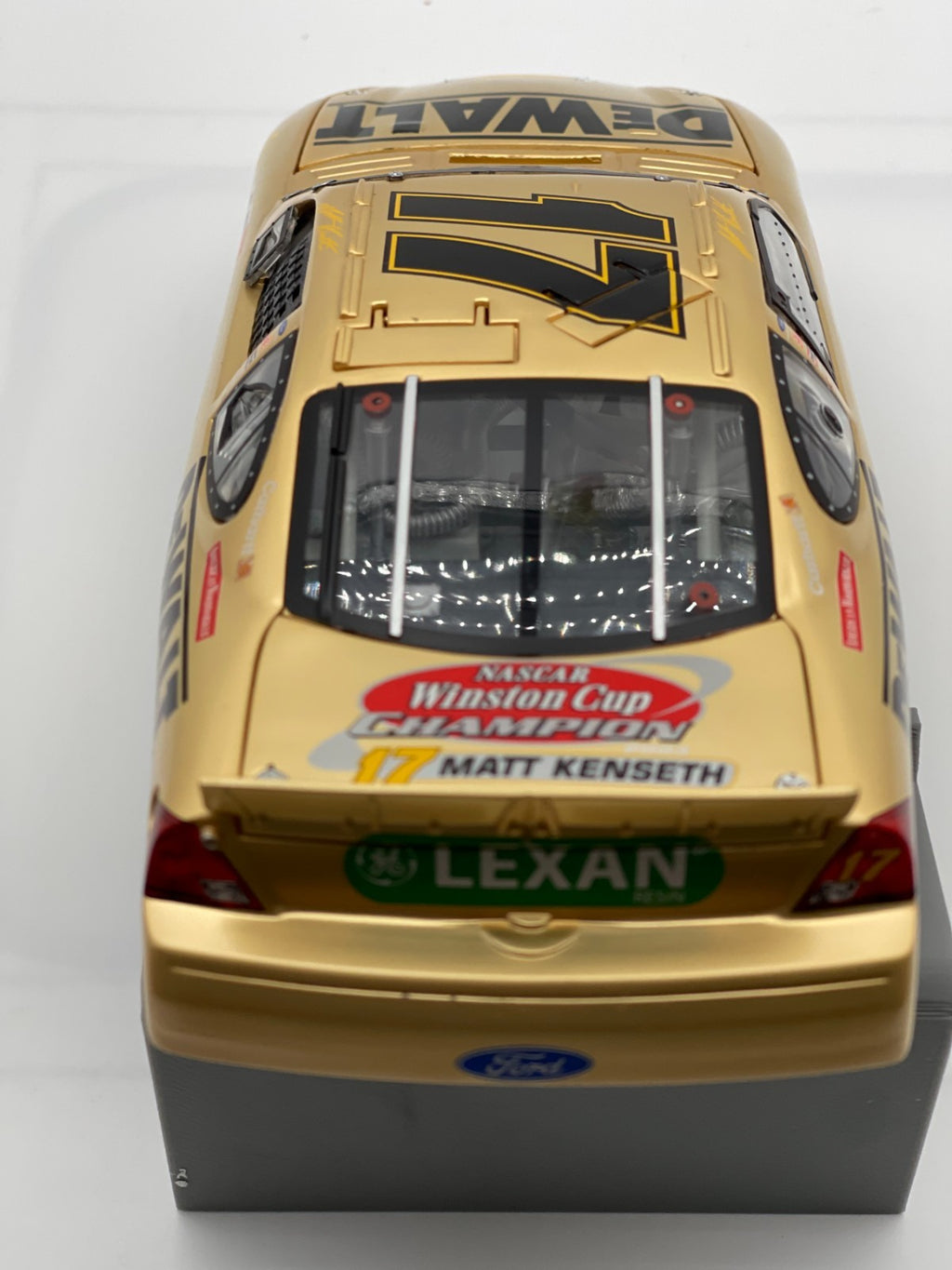 Matt Kenseth #17 DeWalt 2003 Taurus Team Caliber Preferred Pearl Gold 1:24
