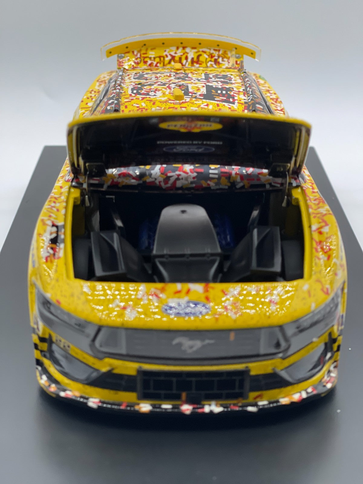 Joey Logano #22 Pennzoil Vegas Win 2024 Mustang ELITE 1:24 1/167 DIN 93