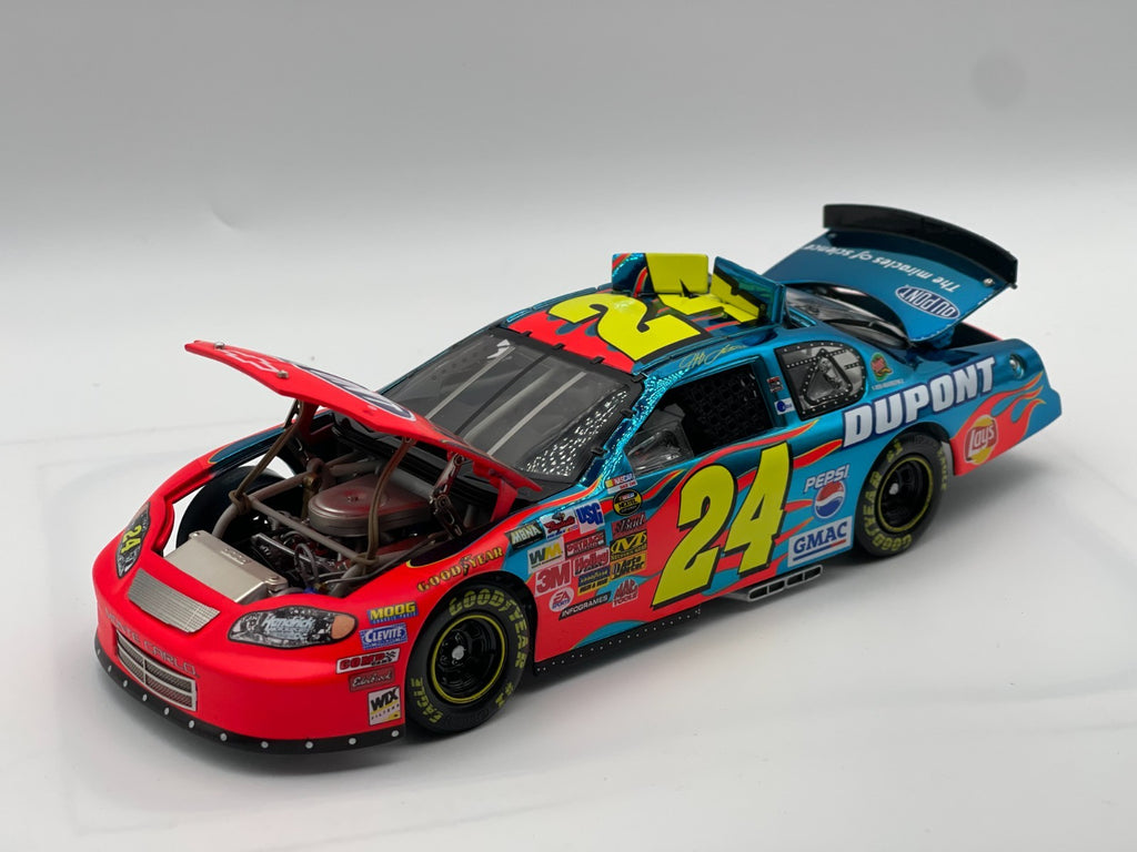Jeff Gordon #24 DuPont 2004 Monte Carlo ELITE Color Chrome 1:24 1/804 DIN 254