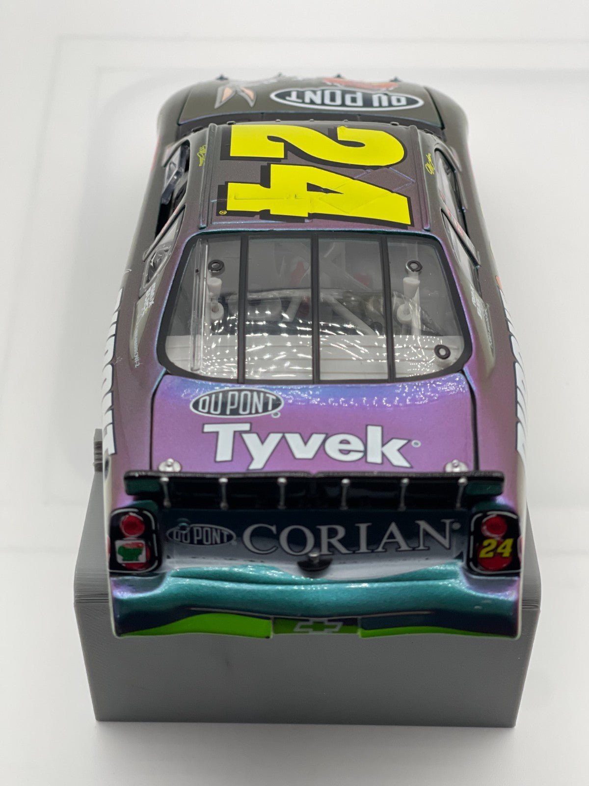 Jeff Gordon #24 DuPont Looney Tunes Chevy 400 2001 Monte Carlo 1:24 NASCAR - original photograph 8