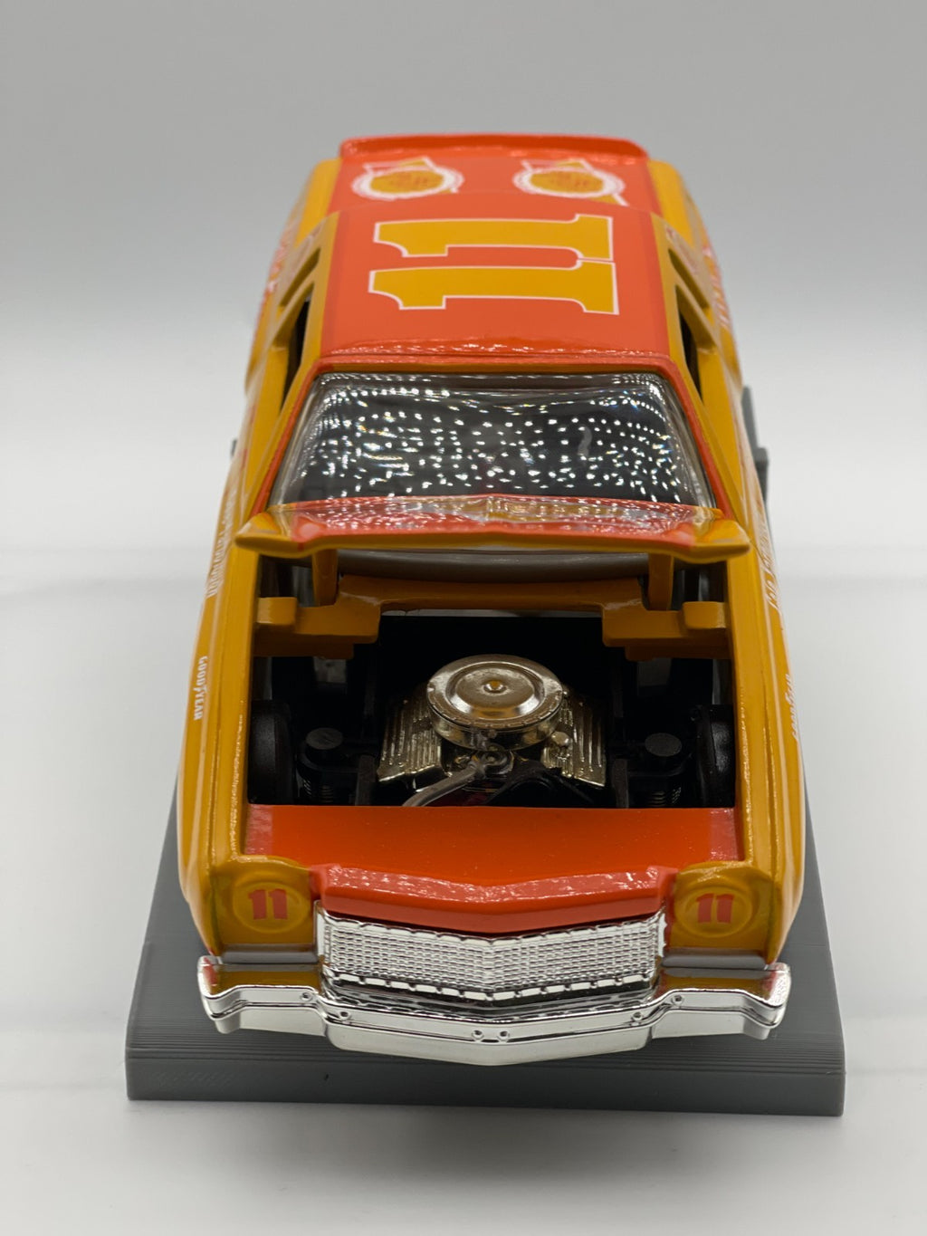 Cale Yarborough #11 Holly Farms 1976 Chevy Malibu 1:24 NASCAR 1/5640