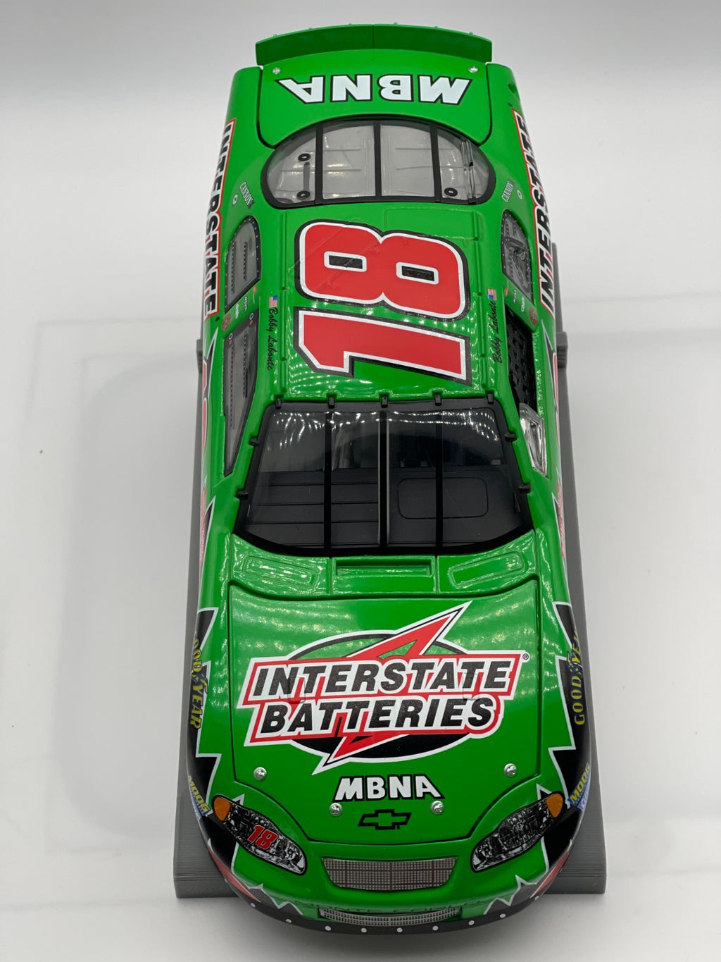 Bobby Labonte #18 Interstate Batteries 2003 Monte Carlo 1:24 NASCAR Diecast - original photograph 4