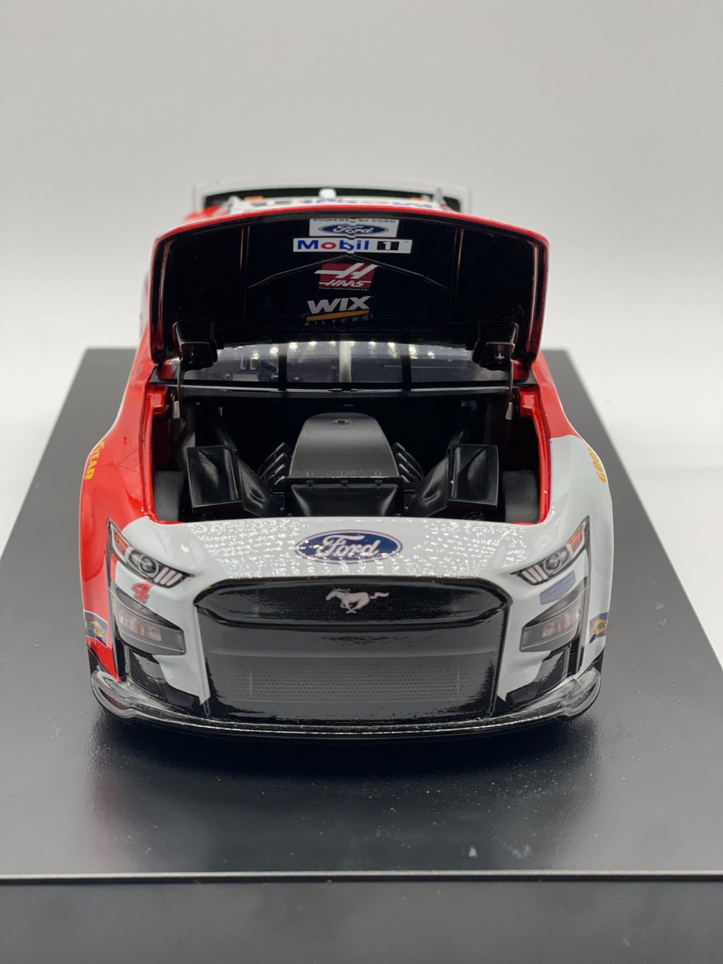 Kevin Harvick #4 Budweiser 2023 Mustang 1:24 NASCAR 1/1476 DIN 921