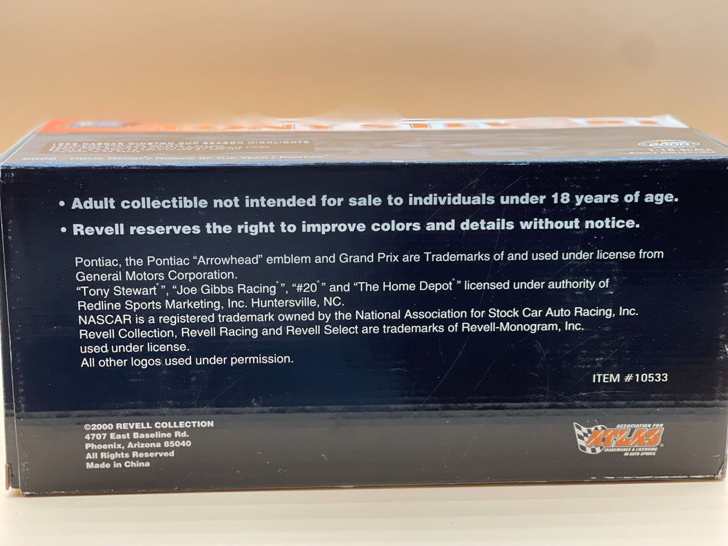 Tony Stewart #20 Home Depot 2000 Rookie of the Year Pontiac Revell 1:18 - original photograph 11