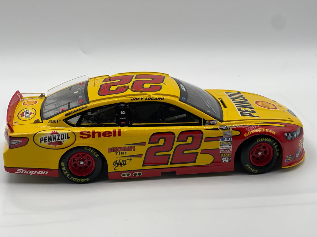 Joey Logano #22 Shell 2014 Fusion ELITE Auto 1:24 1/100 DIN 53 **READ**