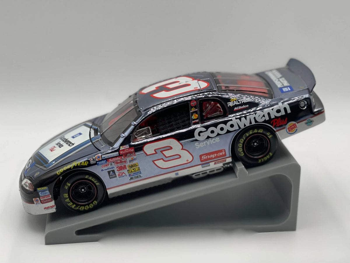 Dale Earnhardt #3 Last Lap of the Century 1999 ELITE Color Chrome 1:24 - original photograph 2