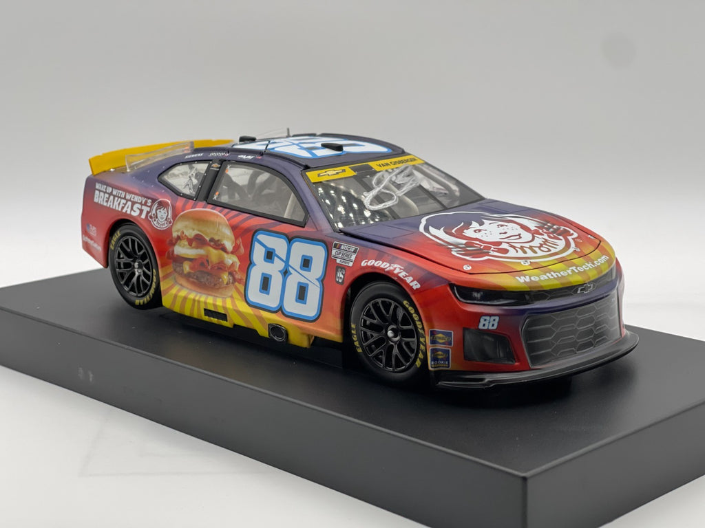 Shane van Gisbergen #88 Wendy's Breakfast Baconator 2025 Auto 1:24 1/132